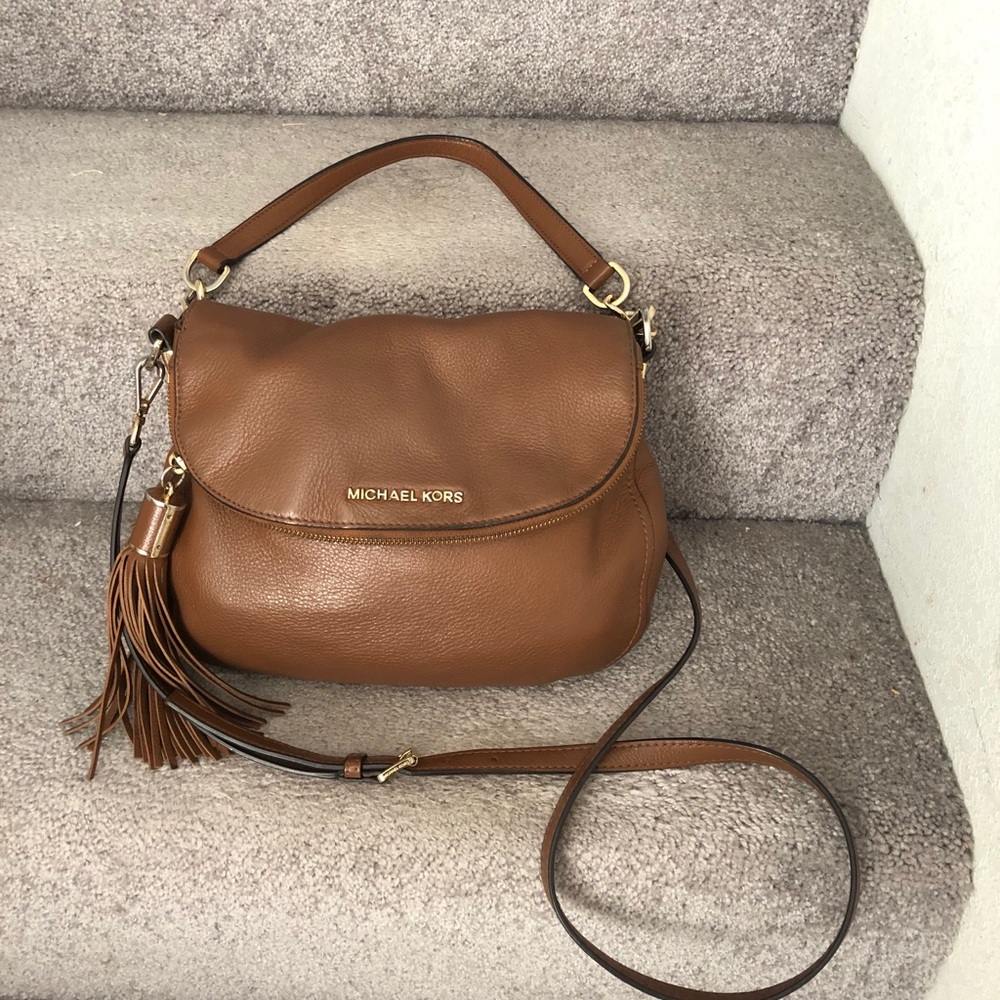 *Accepting Offers!* Michael Kors brown Crossbody